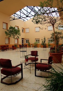 Ahc Caceres
