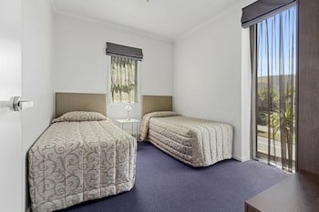 Amethyst Court Motorlodge