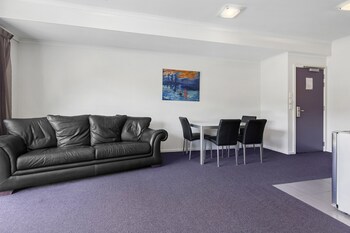 Amethyst Court Motorlodge