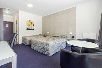 Amethyst Court Motorlodge