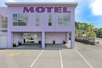 Amethyst Court Motorlodge