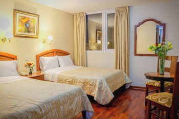 Hotel Manhattan Inn Airport