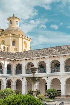 Dann Monasterio Popayan