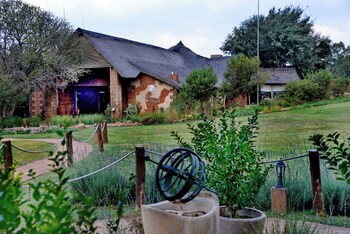 African Hills Safari Lodge & Spa