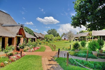 African Hills Safari Lodge & Spa