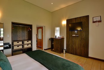 African Hills Safari Lodge & Spa