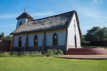 African Hills Safari Lodge & Spa