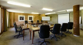 African Hills Safari Lodge & Spa