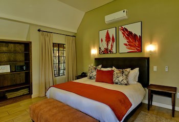 African Hills Safari Lodge & Spa