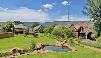 African Hills Safari Lodge & Spa