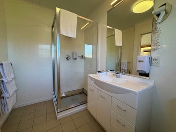 Teal Motor Lodge