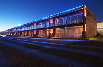 Suncourt Hotel & Conference Centre