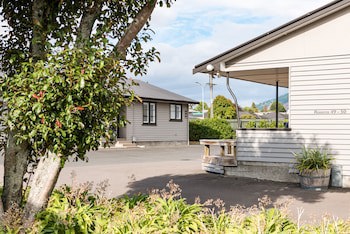Suncourt Hotel & Conference Centre
