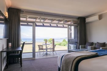 Suncourt Hotel & Conference Centre