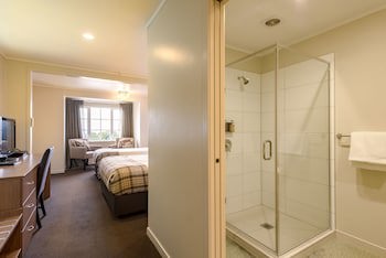 Suncourt Hotel & Conference Centre