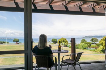 Suncourt Hotel & Conference Centre