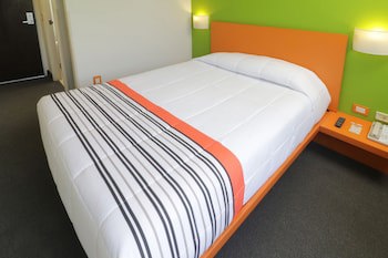 City Express Junior By Marriott Toluca Aeropuerto