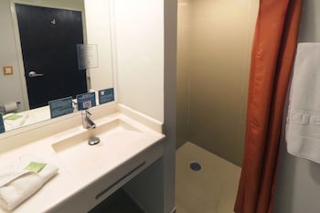 City Express Junior By Marriott Toluca Aeropuerto