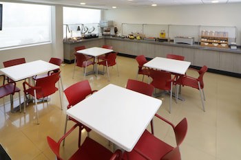 City Express Junior By Marriott Toluca Aeropuerto