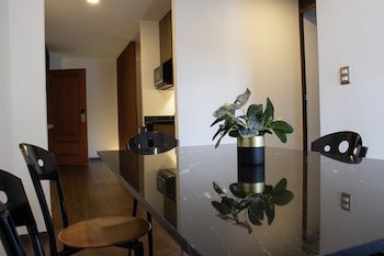 Estanza Hotel & Suites