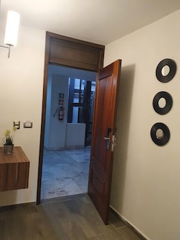 Estanza Hotel & Suites