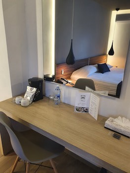 Estanza Hotel & Suites