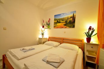 Ajo Vienna Garden - Contactless Check-In