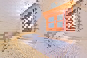 Tranquilla River Lodge - Adults Only