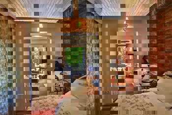 Tranquilla River Lodge - Adults Only