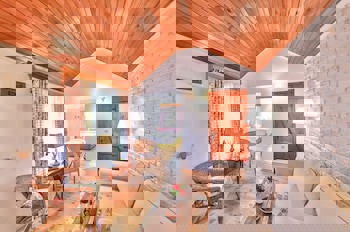 Tranquilla River Lodge - Adults Only