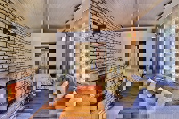 Tranquilla River Lodge - Adults Only