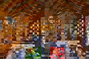 Tranquilla River Lodge - Adults Only