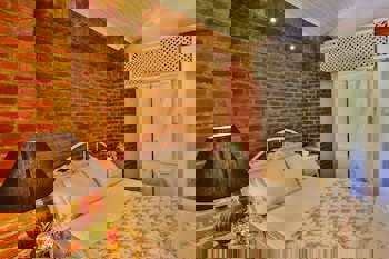 Tranquilla River Lodge - Adults Only