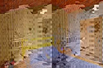 Tranquilla River Lodge - Adults Only