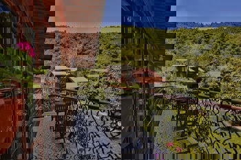 Tranquilla River Lodge - Adults Only