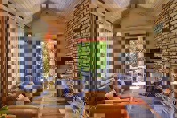 Tranquilla River Lodge - Adults Only