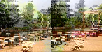 Tranquilla River Lodge - Adults Only