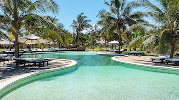 Ocean Beach Resort& Spa Aston Collection Hotels