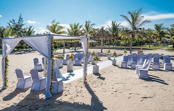 Ocean Beach Resort& Spa Aston Collection Hotels