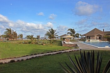 Ocean Beach Resort& Spa Aston Collection Hotels