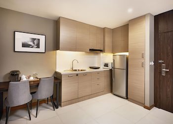 Altera Hotel And Residence