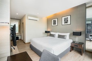 Altera Hotel And Residence