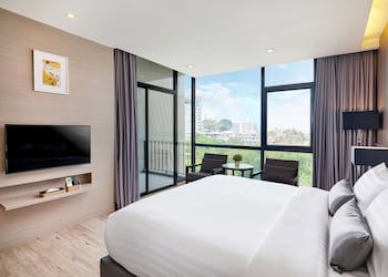 Altera Hotel And Residence