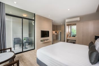 Altera Hotel And Residence