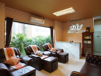 Altera Hotel And Residence