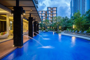 Altera Hotel And Residence