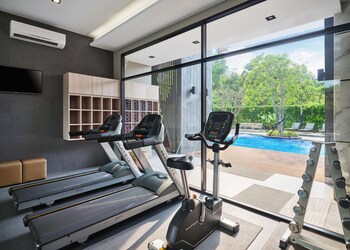 Altera Hotel And Residence