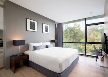 Altera Hotel And Residence