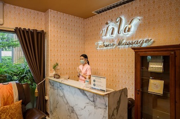 Altera Hotel And Residence