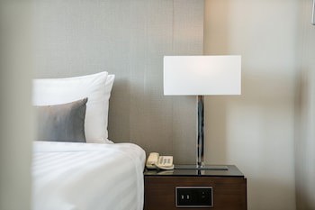 Altera Hotel And Residence